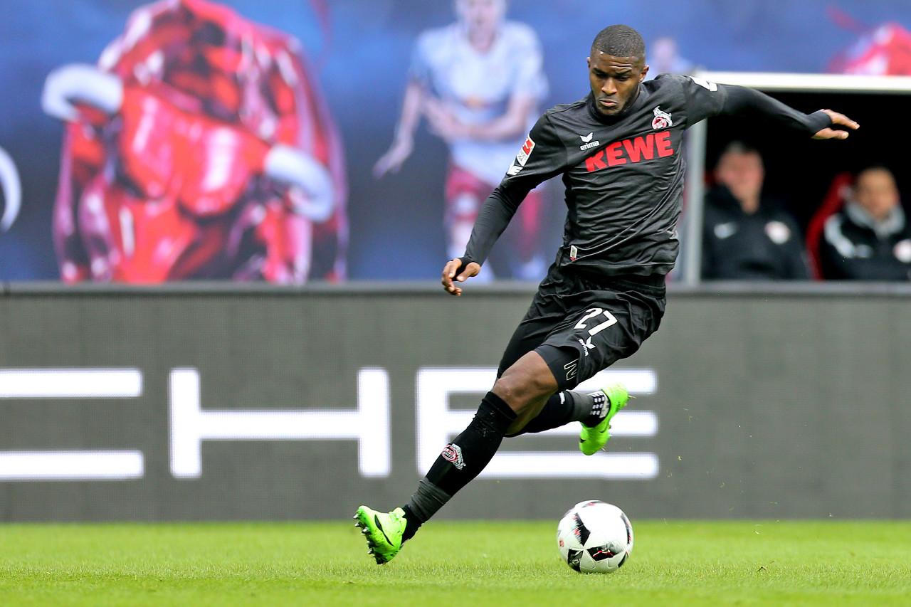 包含多特蒙德在签约关键球员后逐渐稳定战绩的词条