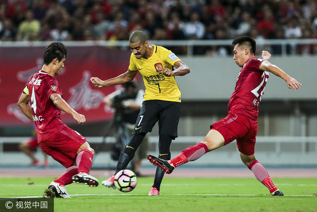 C7娱乐app-上港逆转胜利，继续巩固领先地位的简单介绍