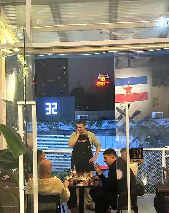 C7娱乐官网-教练因战术失误遭质疑，球队陷入困境
